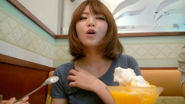 ありえないほど潮吹きが凄いナースと淫行 ともか23歳