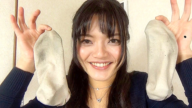 【足のにおい】 日本酒バー・ハスキー上履き