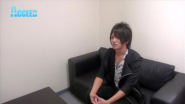 ノンケホスト系少年「和斗」くんの初撮りオナニー！