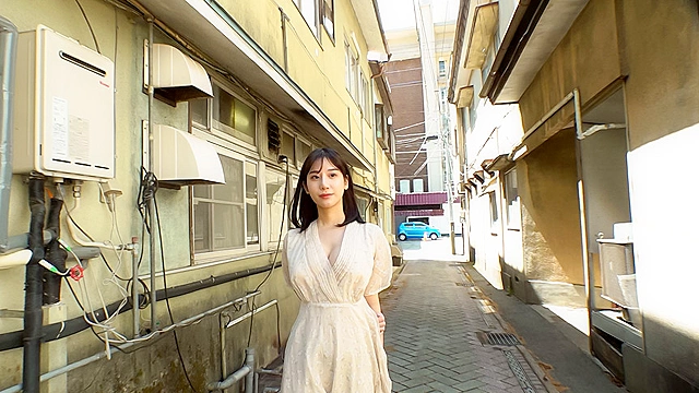 いいなり美人妻  明るくて性格良しの美ボディ若妻 江莉27歳