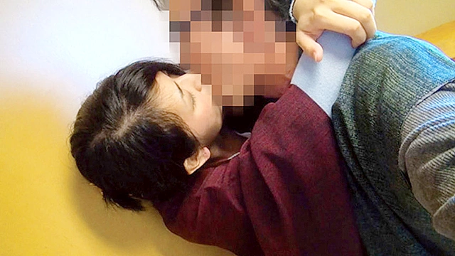 人妻不倫旅行 再会篇合作版 人妻・晴香（27才）