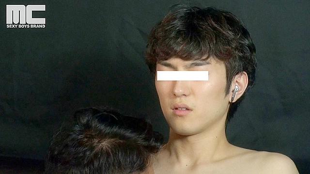 身長186cm！スタイル抜群で女ったらしの佳樹が大声をあげながら本能のままに感じまくる！！