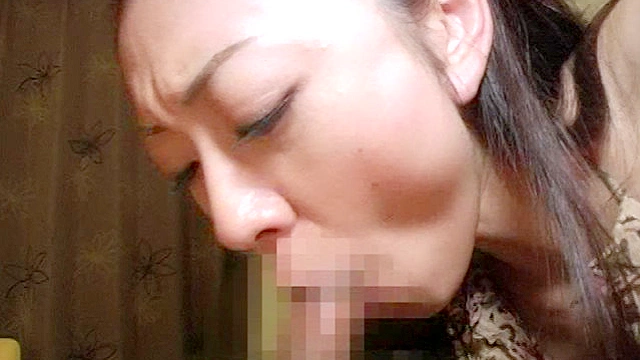 突然！責め好き熟女にしゃぶられ連続2回イカされた僕
