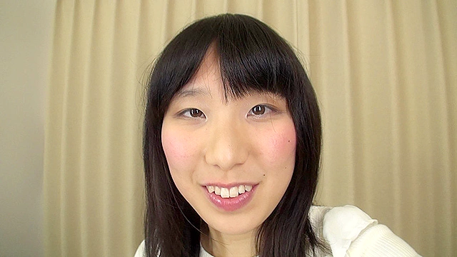 素人娘かりんちゃんの舌・口内自撮り＆主観口臭嗅がせ 2本セット