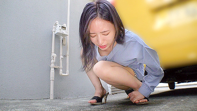 素人美少女とリモコンバイブお散歩 4 ーSBY区編ー「もう我慢できません…／／」人混みの中ビクビク震えてイキまくってしまう女子たち！人生初の羞恥プレイでまさかのエロスイッチオン！車移動中も大胆カーオナニー！最後は近くのスタジオで心行くまで生セックス！