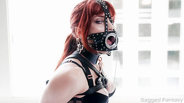革が似合う女 Kat VanWylder Fetcon 2022 Leather