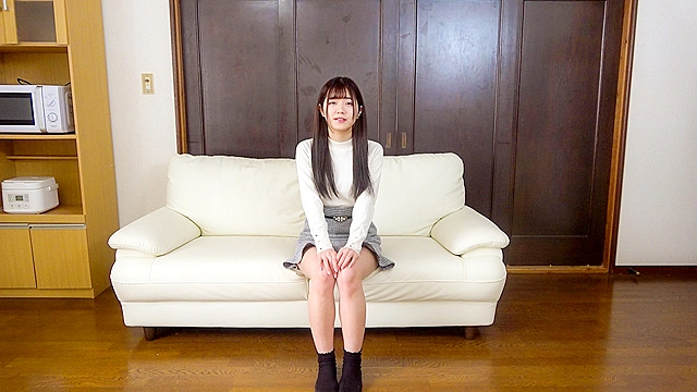 素人娘の全裸図鑑12 今時の女の子13名が恥らいながら脱衣していく様子をじっくり撮影した、変態紳士のためのヘアヌードコレクション 特別編集