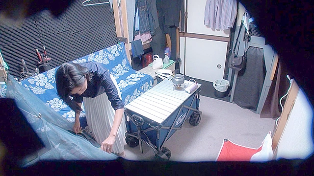 自分の部屋に泊まることになった妻の女友達 「人妻頼恵さん（仮名）四十五歳」に当然のように手を出してしまうワタシ