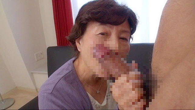 孫が誘って76歳お婆ちゃんAVデビュー 美月よしの