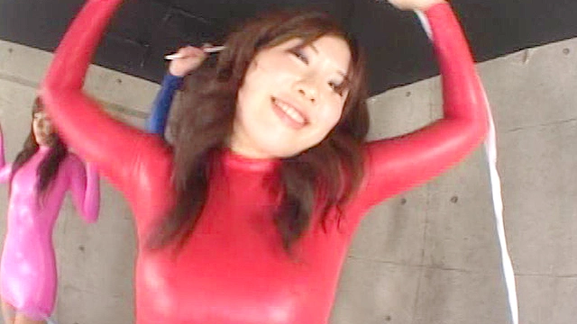 汗だくクネクネお立ち台ダンス2