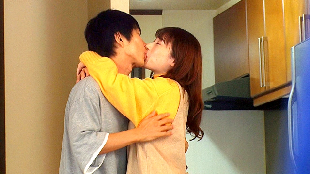 裏窓の人妻 覗かれた不倫情事 橋本れいか