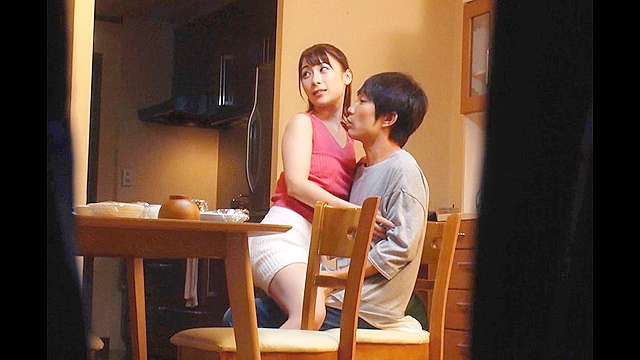 裏窓の人妻 覗かれた不倫情事 橋本れいか