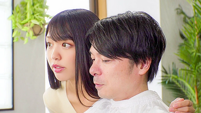 高身長美脚のS級美女が働く猥褻美容室 木下ひまり