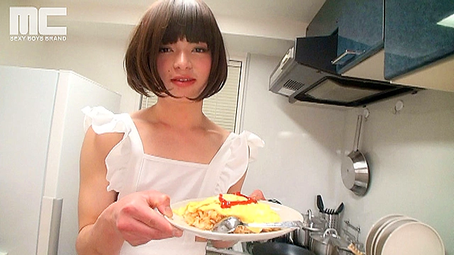 男の憧れ！裸エプロンでLet's cooking！！