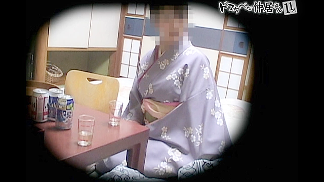 温泉旅館のドスケベな仲居さん11人！ちょっと口説いたらセックスまでヤレちゃいました
