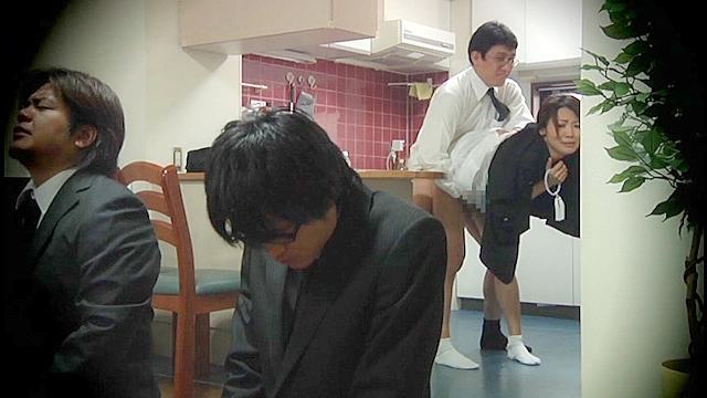 喪服着たままエロいことしたい 不謹慎ですが、喪服姿のおばさんに興奮します