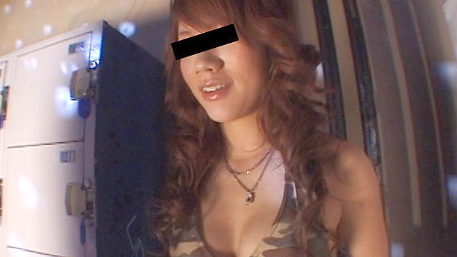 クラブのお姉さんをおっぱいナンパしちゃいました。