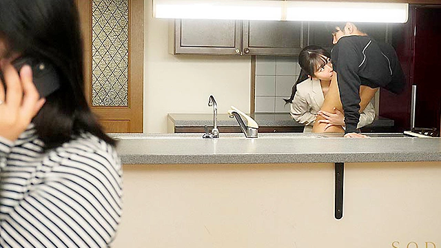 内見にきた新婚夫婦の旦那を寝取って契約成立させる不動産レディの生ハメ中出し営業 青空ひかり