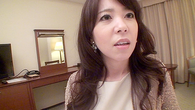 知り合いにバレちゃった！こっそりデリヘルで働いていた女たち～挿れていいから絶対内緒ね