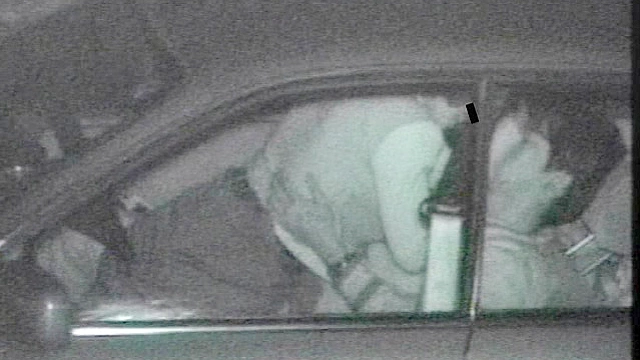 ○撮 不自然に揺れる車の中では…3