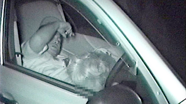 ○撮 不自然に揺れる車の中では…3