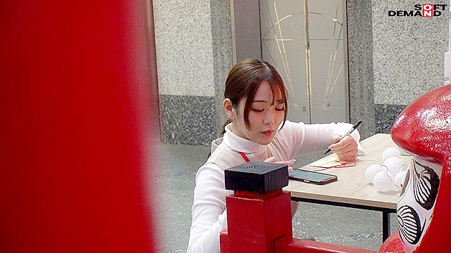 業務時間内のトイレ休憩中に声をガマンしながらもこっそり絶頂していたSOD女子社員7名隠し撮り