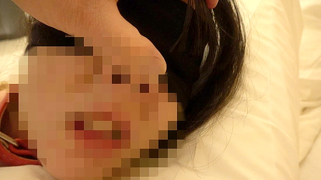 処女のまま6年以上も肛門SEXとフェラ飲精をさせられている真面目な県立図書館の司書