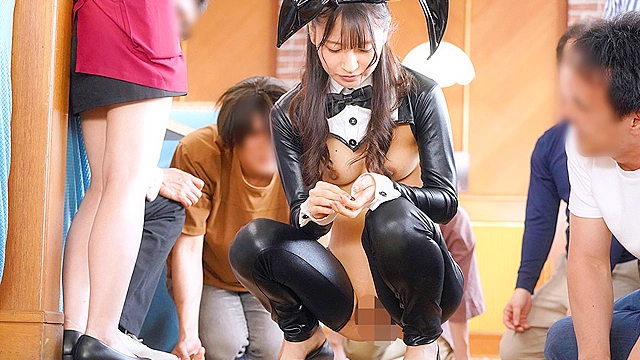 羞恥！おっぱいや膣穴尻穴までも視姦された私…日給8万円だけど制服が逆バニーなファミレスアルバイト！3