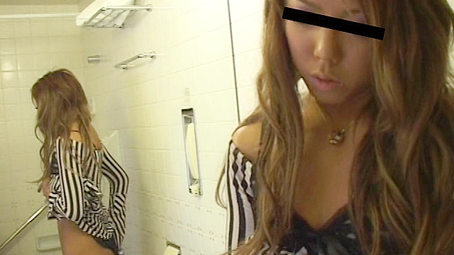パンツァー投稿映像 汚れ下着フェチ。 彼女達の秘かな愉しみを、ホテルの一室で接写。
