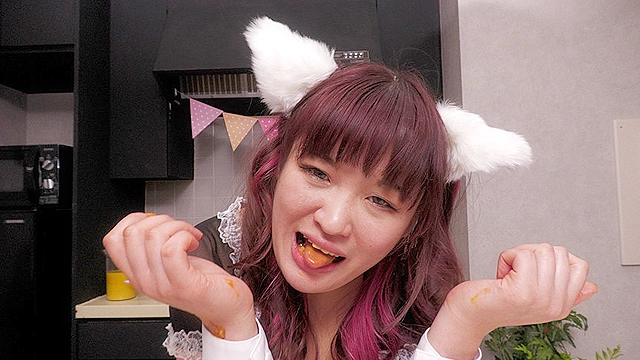 なのにゃんのアナルクッキング あにゃるにアレコレぶち込んで