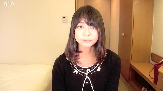 素人粘写 04 可愛いお顔とは裏腹にお口の中に銀歯5本持つ顔舐めオナニー絶頂した女子大生編