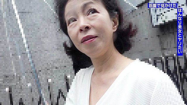 祇園で見かけた京都弁がソソるはんなり美女とどうしてもヤリたい