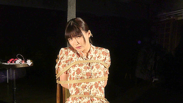 縄の淫花 有加里ののか