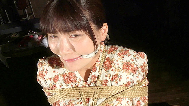 縄の淫花 有加里ののか