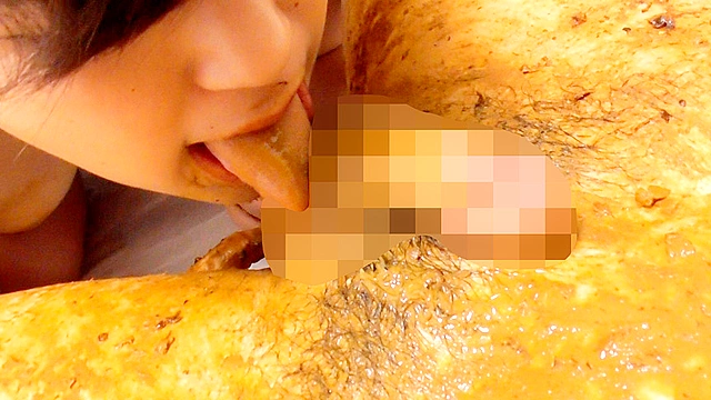 変態スカトロ女子旅 「貴方の家のトイレ貸してください」「えッ？！」「便器は君だよ」