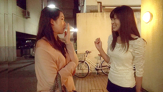 美女が美女をガチ口説き！素人ナンパレズビアン