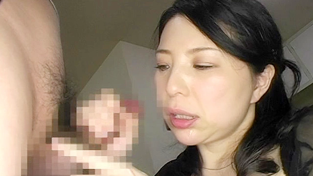 美熟女に叱られながら手コキされたいM男
