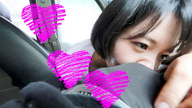 ＼女子アナの弘中綾香似？／小生意気で可愛い後輩ユウのゲリラフェラ車内編