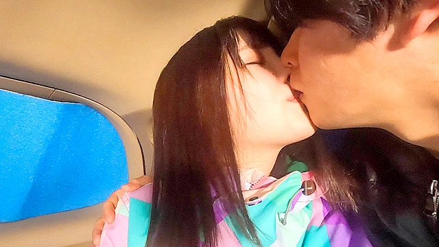 ゲレンデが溶けるほど素人娘とSEXしたい！スキー場で見つけた激カワ女子をナンパして激ピストンで揺れまくりカーSEX