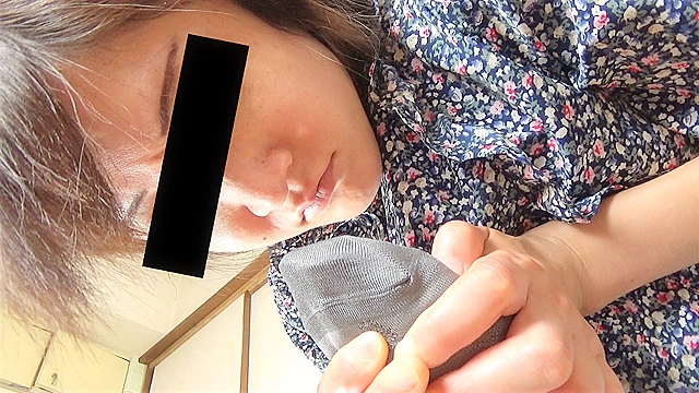 【足のにおい】主婦・デカ足濡れツマ