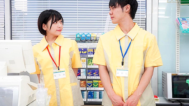 体の相性が最高なコンビニパート主婦Nさんとは休憩2時間のショートタイム密会でも最低3回は射精（だ）せる 夏目響