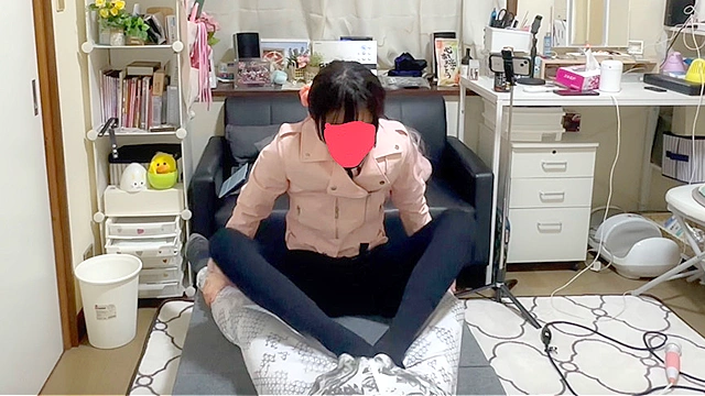初登場の超逸材！スレンダーS女Ainaちゃんのベッド拘束電気アンマ地獄！