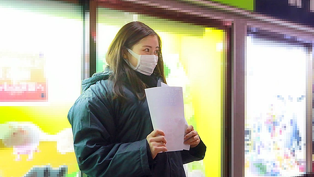 俺たちのイチオシお姉さん（2）～池袋でリフレ店のビラ配りをしているヤリマン顔のプリケツお姉さん