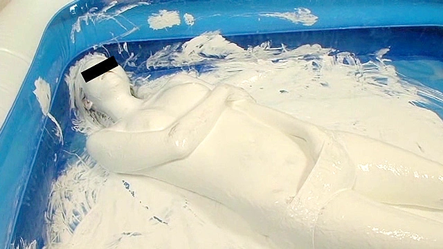 White Painting001