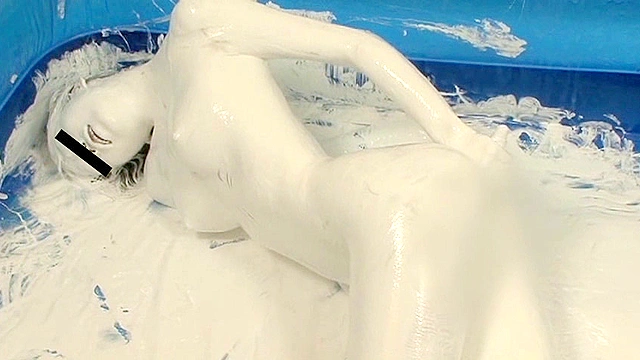 White Painting001