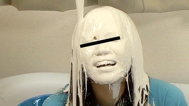 White Painting001
