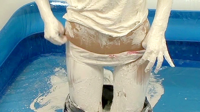 White Painting001