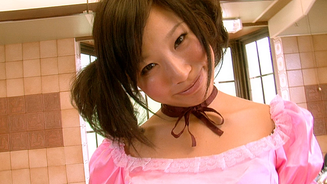 この目線淫乱フラグ間違いなし！快楽を貪欲に求める感度抜群の美少女に淫乱遊戯／安西美姫