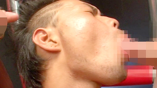 競パンエロ嬲り ～竿師2人に嬲られ2本挿し HARUTO編～