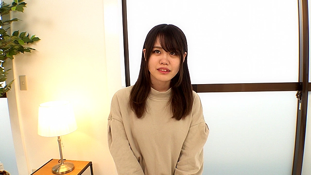 おとなしそうに見えて、実はすぐイッちゃうんです…／ゆめ